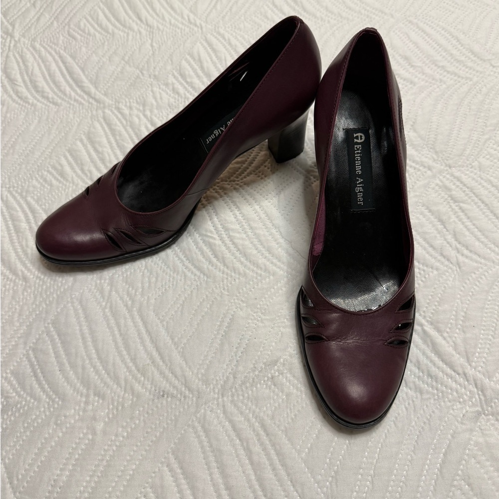 Etiene Aigner Women’s Plum Leather Heel Pumps. Siz3e 8.5